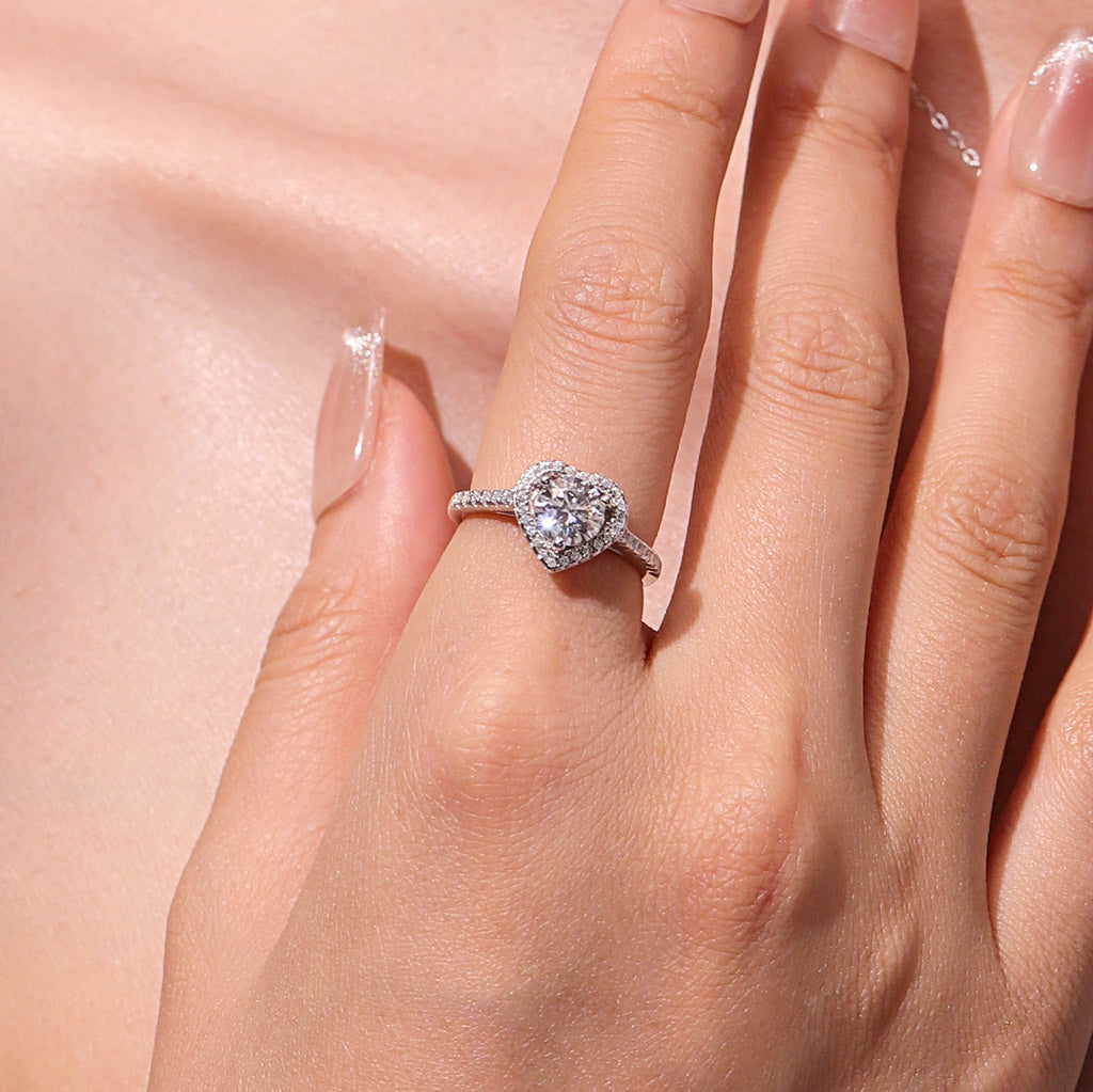 Gnoce Brilliant Hearts 1Ct Heart Cut VVS Moissanite Halo Engagement Ring_5
