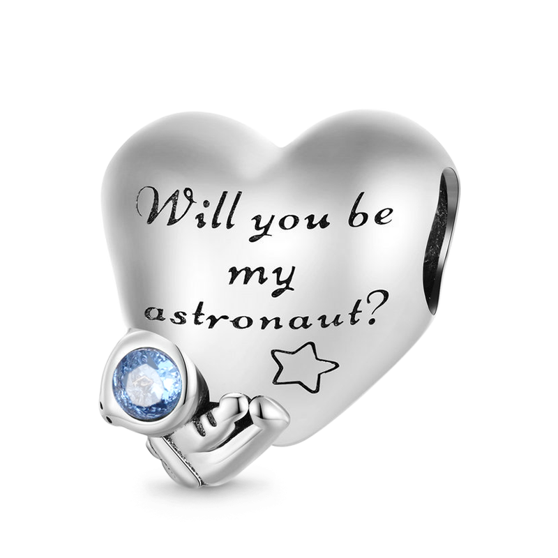 Gnoce Astronaut Heart Charm_1