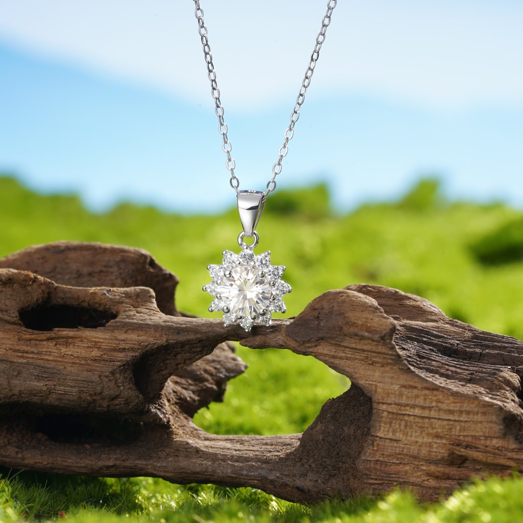 Gnoce Timeless 925S & VVS Moissanite Sunflower Pendant Necklace_4