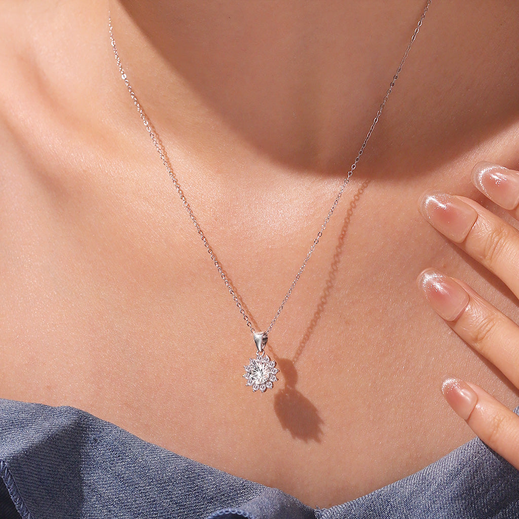 Gnoce Timeless 925S & VVS Moissanite Sunflower Pendant Necklace_6