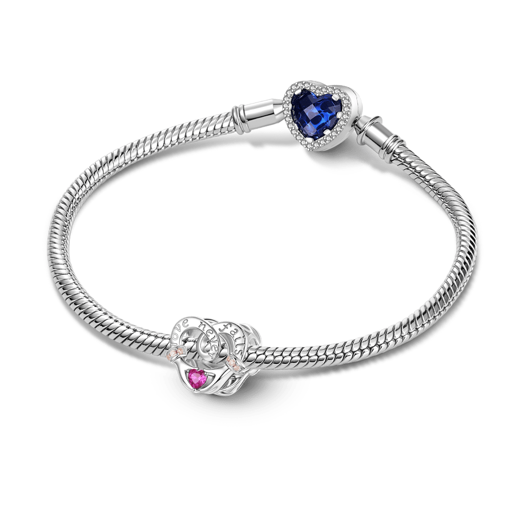Gnoce "Love Never Fails" Hand Love Charm_3