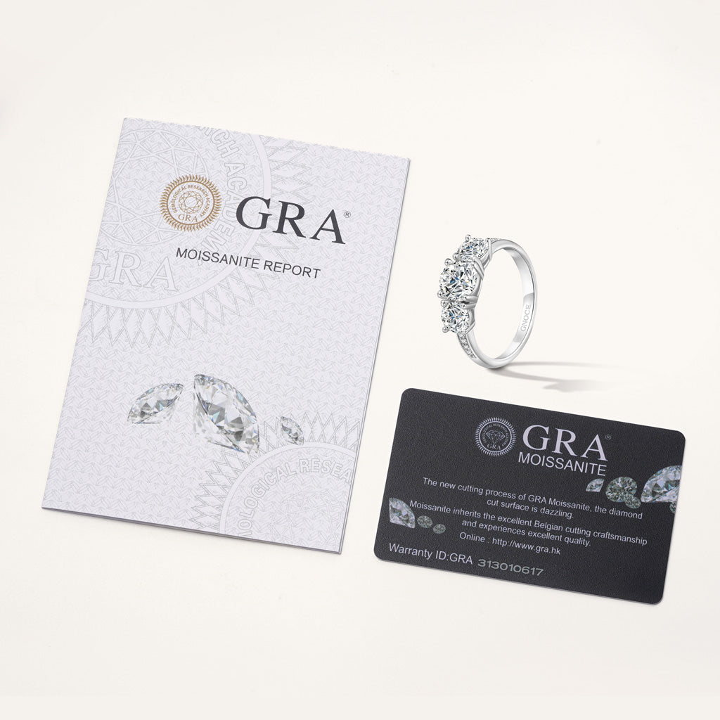 Gnoce 0.7 Ct Round VVS Moissanite Three-Stone Ring_3