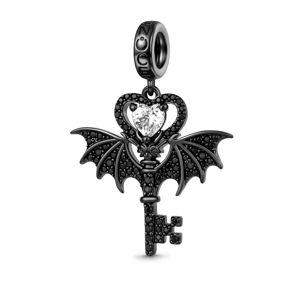 Gnoce Dark Style Bat Wings & Key Charm_1